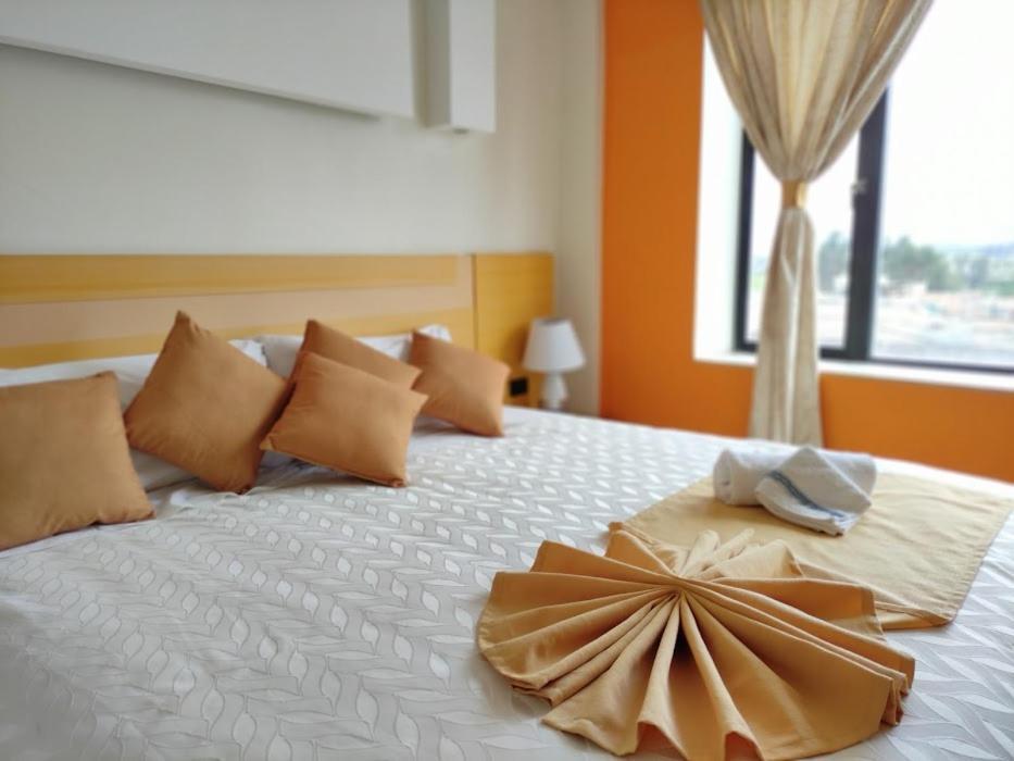 Hotel Golden Coral Tulcán المظهر الخارجي الصورة